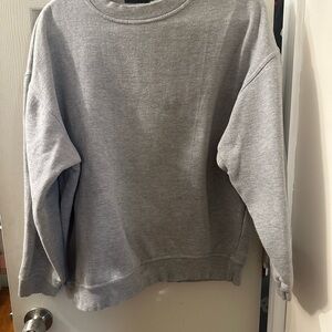PrettyLittleThing Heather Gray Sweatshirt